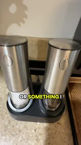 🧂 and pepper grinder. #tiktokshop #tiktoksponsorsexposed #honestreviews #honestreview #tiktokshopfinds #tiktokshopcreatorpicks #saltandpeppergrinder 
