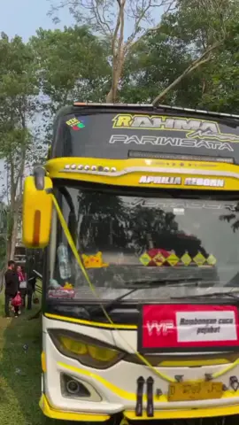 tabola bale bersama neng @tomi rahma nursyifa02 makasih banyak udah menghibur mania bintaro selama 2 day trip seeyou next trip#bintaro1_style #busmaniaindonesia #tangselgank #rahmanursyifa02 