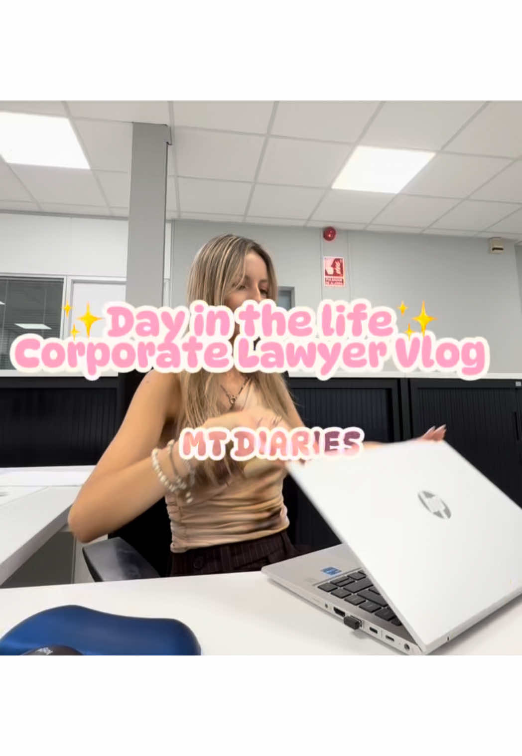 Day in the life Vlog✨🩷 Come to the office with me #vloglife, #corporate, #DailyRoutine, #minivlog, #dayinmylife 