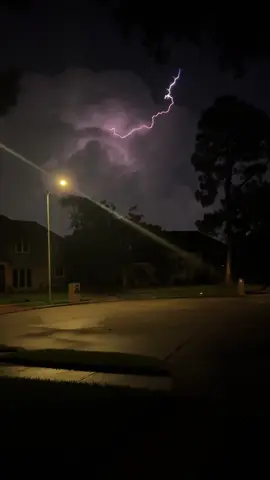 The #heatlightning storm last night was insane! 😱 #lightning #conspiracytiktok 