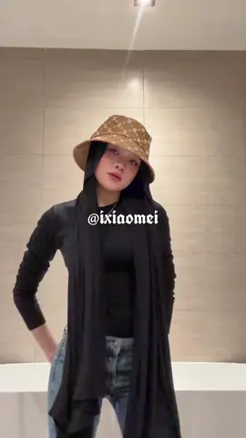 untuk one and only baby ash 😤🖤