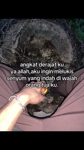 hanya anak yang bercita cita ingin,menaikkan derajat orang tua#iwanfals #motivasihidup #fotolive #katakatamotivasi 
