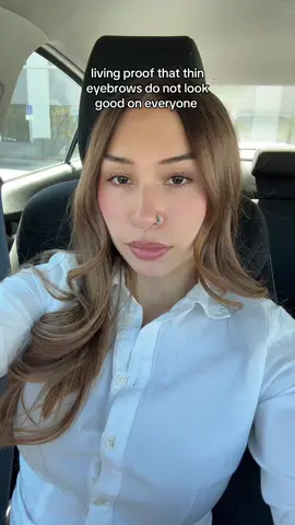 My sister tried to tell me I needed to thin my eyebrows out girllll I know one of us is right and it ain’t her #fyp #foryou #thickeyebrows #thineyebrows 