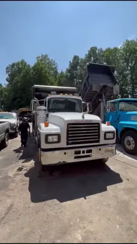 #rmodel #mack #trucker #dumptruck #dumptrucklife #shitbox #welding 