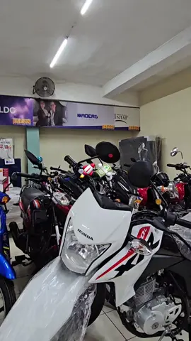 🔥 ¡Llega la Honda XR150 2025 a Almacenes Japón Tiquisate! 🔥 🏍️ Potencia, resistencia y estilo en una sola moto: ✅ Motor 150cc confiable y económico ✅ Suspensión ideal para ciudad y caminos difíciles ✅ Diseño moderno y deportivo ✅ Bajo consumo de combustible ✅ Asiento cómodo para viajes largos 💳 ¡Y lo mejor! La llevás con crédito fácil y cuotas chiquitas. 📍 Visítanos en Almacenes Japón Tiquisate 📲 Más info al 5389-1456 ✨ Honda XR150 2025 – La moto que te acompaña en cualquier camino. #hondaxr150l #viraltiktok #fyp #credito #gt 