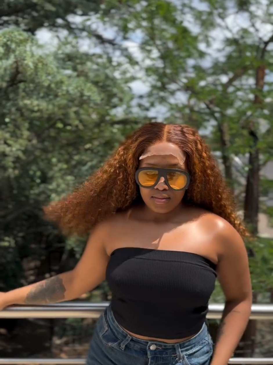 20inch curl DD Quality R2650. 🔥🔥🔥🔥🥰❤#samasamadaritiktok #hairstyl #bonnyhairpiness #hairstyle #southafrica #fypシ゚ #vietnamienne🇻🇳 #foryoupage❤️❤️ 