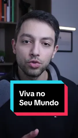 Você sente que seu ambiente tem favorecido a busca dos seus objetivos? 💡 Curso completo de Inteligência Emocional na Bio Neste vídeo, falamos sobre como criar rotinas e hábitos intencionalmente diferentes da média para ter sucesso em todas as áreas da vida. Discutimos a importância de se diferenciar, em vez de apenas se encaixar, e como a busca por pertencimento pode ser prejudicial aos seus sonhos. Por isso, questione os padrões validados pela maioria e escolha cuidadosamente seus ambientes e convivências, mesmo que isso signifique parecer estranho ou antissocial, no início. #saúdemental #psicologia #inteligenciaemocional #inteligênciaemocional #autoestima #desenvolvimentopessoal #autoconhecimento