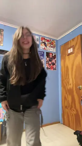 Daily ~22 #fyp #fpy #fpyシ #goviral #viralvideos #fürdich #beauty #dancechallenge #treanding #prettygirls #tren #throwback #oldtrend 