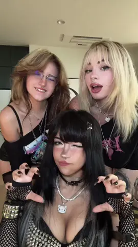 who’s ur fav :) ! ! @Myah Rodriguez <3 @lems🤍 @ariyu.kim @Bambi Sage 🫶🏼 @eve harper close   #foryou #fyp #alt #altbophouse #alternative 