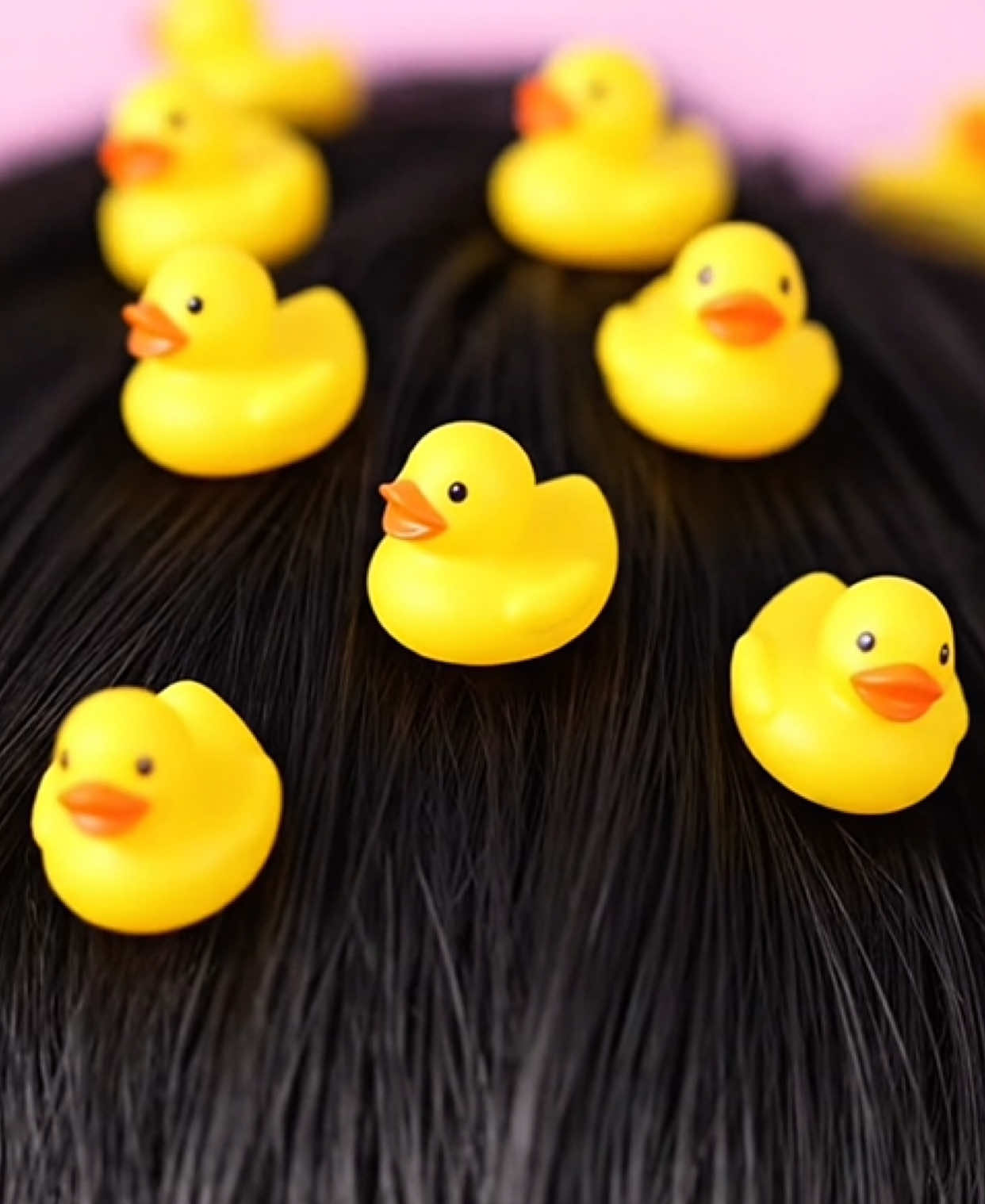 Weird hair sprays. #oddlysatisfying #asmr #satisfyingvideo #hairstyle #veo3 