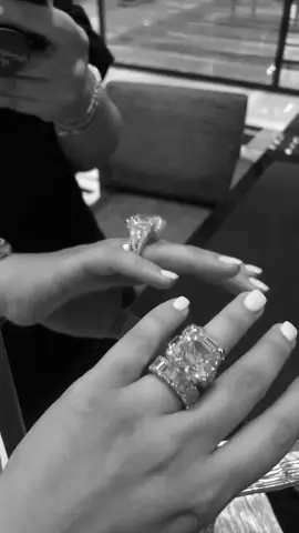 #saudirevibes #dimond #dimondring #jewelry #ksa #saudi #الماس #weddingrings #خاتم_زواج 