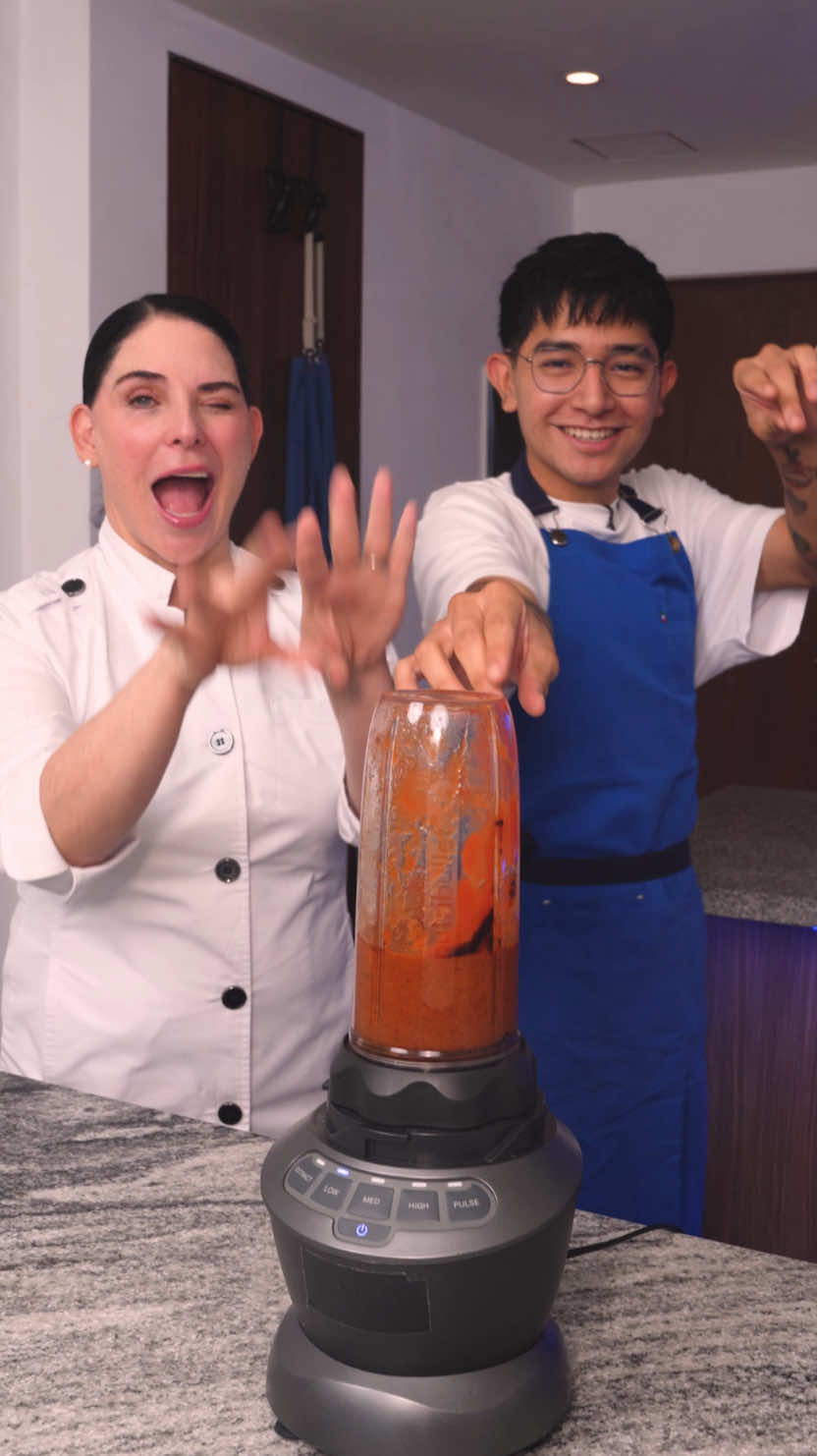¿Quieres un lonche mejorado? 😎 Prueba esta receta que hicimos junto con @Zahie Tellez con el ingrediente principal Jamón Virginia de Pavo de #LalaPlenia 🔥 Ahora les toca a #PleniaCookingClub mostrar cómo le darían su propio toque… ¿Podrán mejorarlo? 🍴✨ @Lore  @luciahdzz  #chefenproceso #publicidad