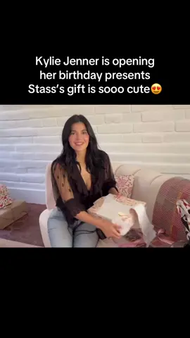 Her reaction 🥹#kyliejenner #foryou  