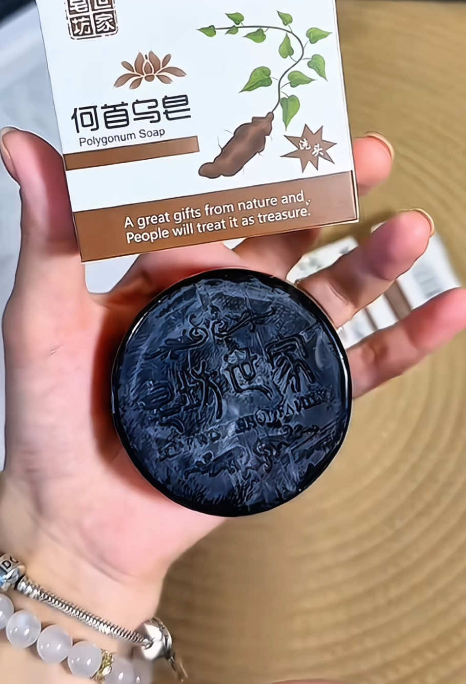 Xà phòng gội đầu Hà thủ ô hỗ trợ kích thích mọc tóc, đen tóc, nuôi dưỡng tóc mềm mượt, kiềm dầu #xaphonggoidaukichmoctoc #xaphonggoidau #xaphongkichmoctoc #xaphonghathuo #xaphonggoidauhathuo #xuhuong #lalap1995 