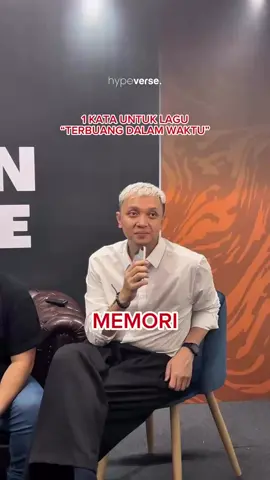 Hypetalks session with @barasuara at @The Sounds Project 🤩 Siapa sangka lagu “Terbuang dalam waktu” bisa melejit sampai melekat banget secara emosional dari film ke audience! Giliran lo nih, dropp di komen first impression lo ketika denger lagu ini 👇🏽 #hypetalks #hypeverseupdate #barasuara #thesoundsproject #jakartakonser  