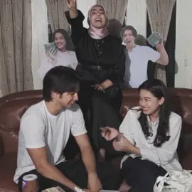 sukaaa bgtt liat dua anak iniii,bahagia terus yaa moo and qeel🥹❤️‍🩹 #moqeel #aqeelacalista #aryamohan #mq #aqeela #mohan #citygirl #foryou #4u #fyppppppppppppppppppppppp #masukberandafyp #foryoupage #fyp #trending #fypage 