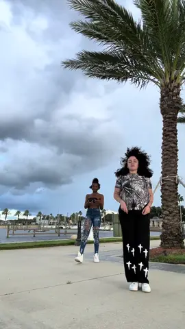 Your favorite duo is back 🤞🏽🔥 @Akyia 🧚🏾‍♀️ #fyp #edit #chrisbrownchallenge #chrisbrown #dance #trending #viral 