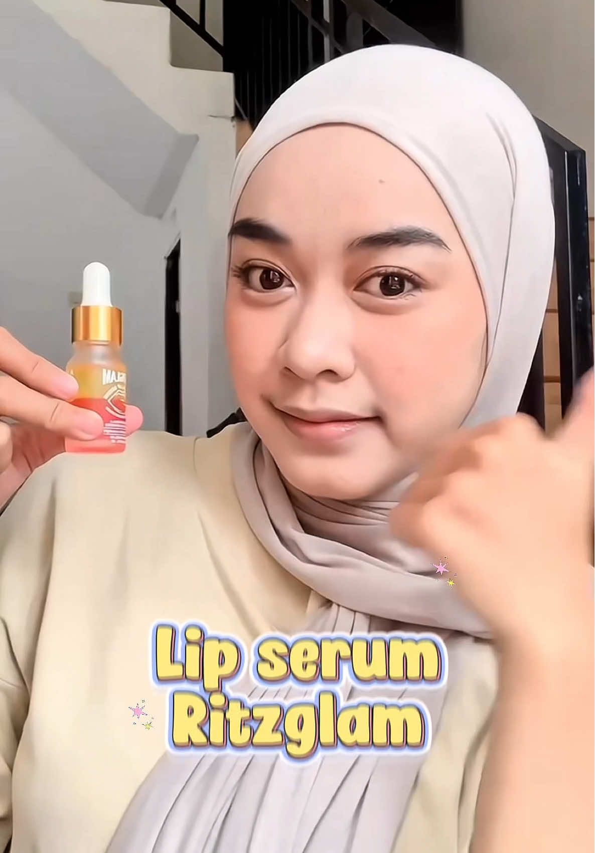 pake ini deh biar bibir kamu gk pecah” bisa buat bibir kamu jadi lebih natural dan bernutrisi kembali 😍@Ritzglam Pink Lip Treatment @tvhyungxxie #ritzglam #lipserum 