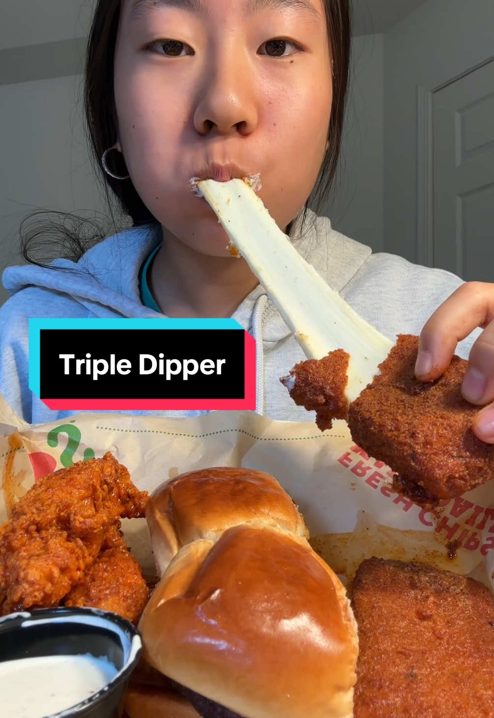 Chilis Triple Dipper Mukbang  I got Nashville hot mozzarella sticks, Nashville chicken tenders, and the big mouth sliders  #mukbang #asmr #chilis #tripledipper #cheese #fyp #fypシ #mukbangfoodasmr #mukbangeatingshow #food #Foodie #mukbangasmr #mukbangs #yum 