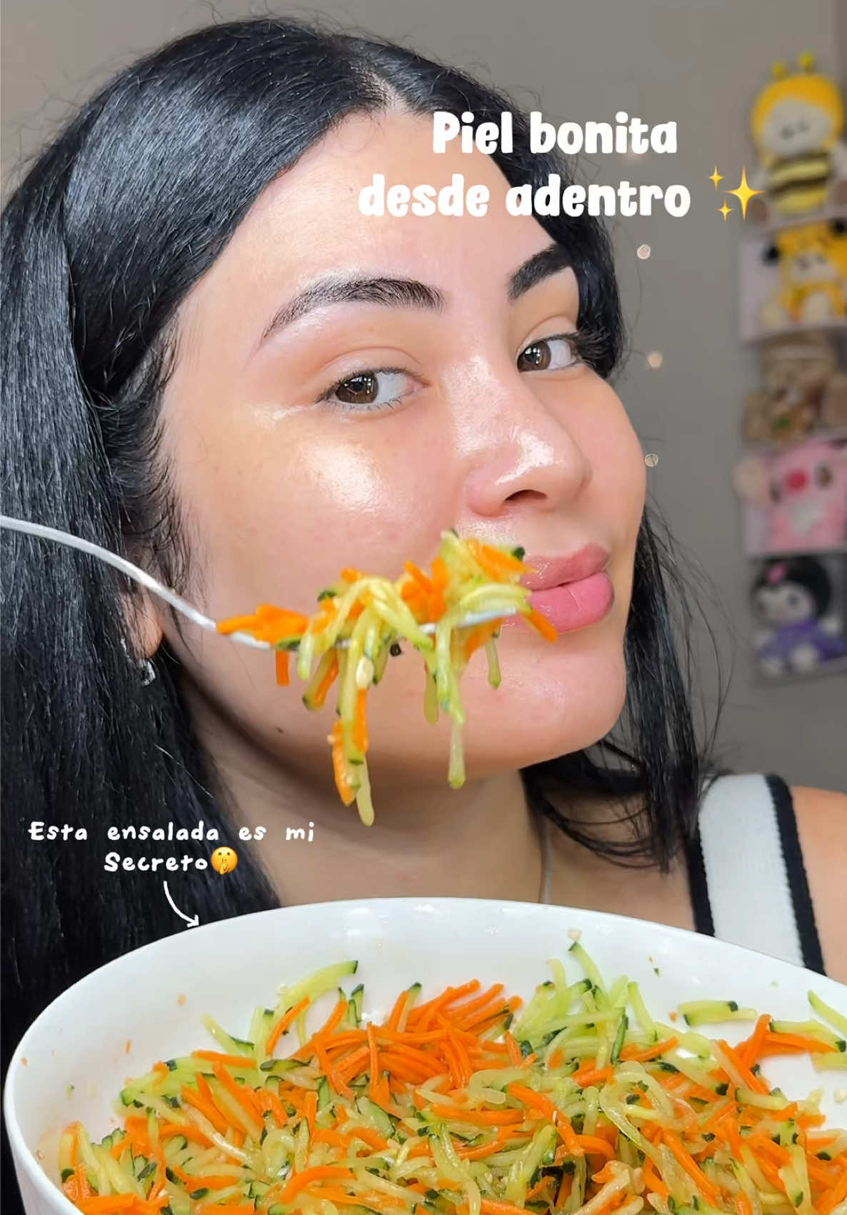 Con este rallador ya no tengo escusas para prepararme esta rica ensalada en segundos 🥗 🤭✨  #susteas #grater #KitchenHacks #ensalada 