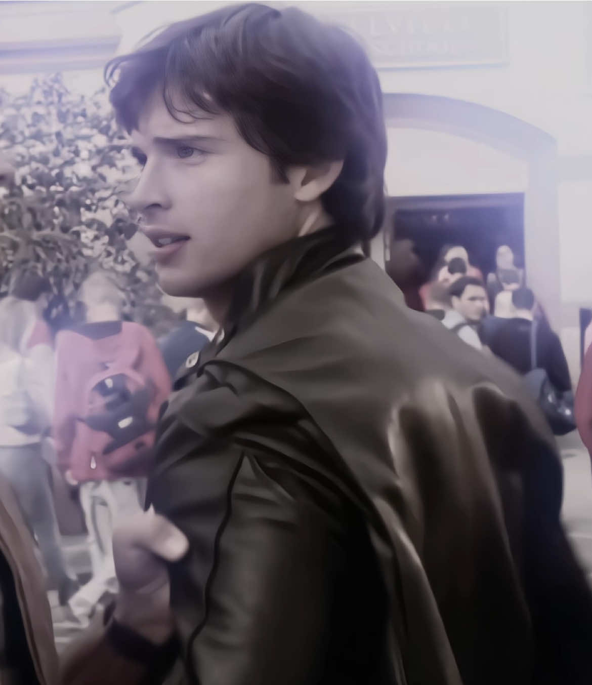 #CLARKKENT : this looks weird 💔 #clarkkentedit #smallville #smallvilleedit #tomwelling #tomwellingedit #superman #supermanedit  clark kent edit smallville edit tom welling edit so far so fake pierce the veil edit audio