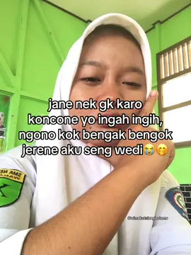 ealah nduk ra sumbut karo cocotmu kui #lewatberanda #jatim24jampulfyp #foryou #rasumbutgayamu #fyptekanngendi?? 
