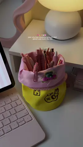 pencil case that turns into pencil holder? yes pls! 🥹💫 #pencilcase #pencilholder #stationery #pouch #organizer #schoolessentials #fyp 