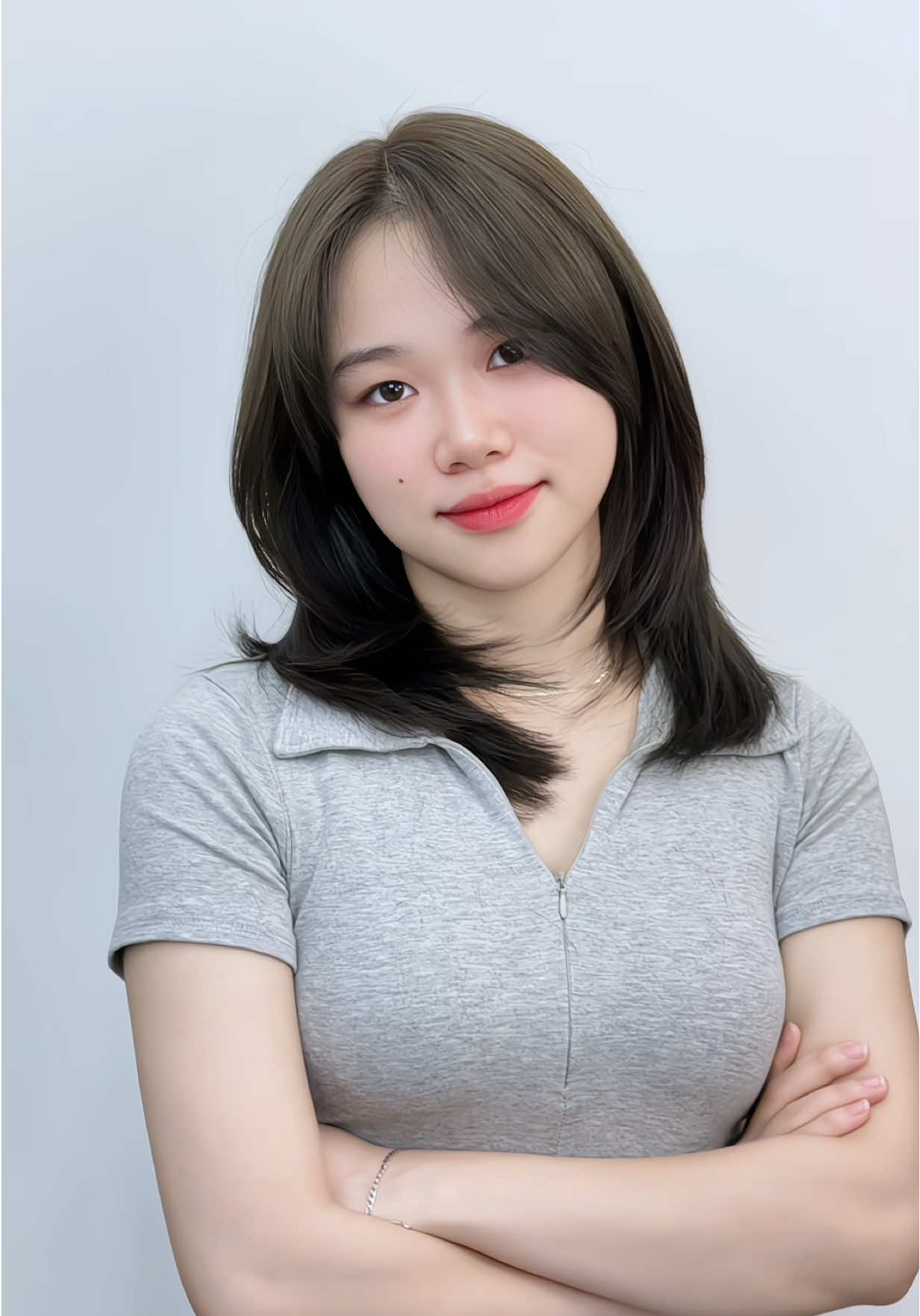“Sẽ thật đáng tiếc nếu những ngày tháng trẻ trung nhất mình lại không xinh đẹp.” 🩶  #nâumatcha #layer #layered #thếlâm #viral
