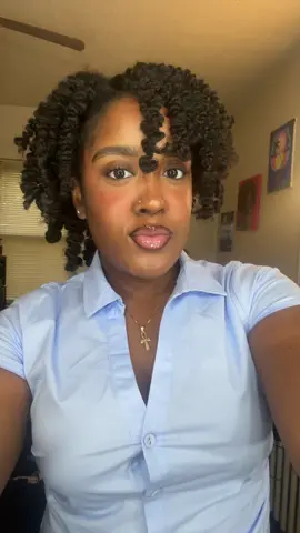 Badge photo look😆 #fypシ #naturalhair #braidout 