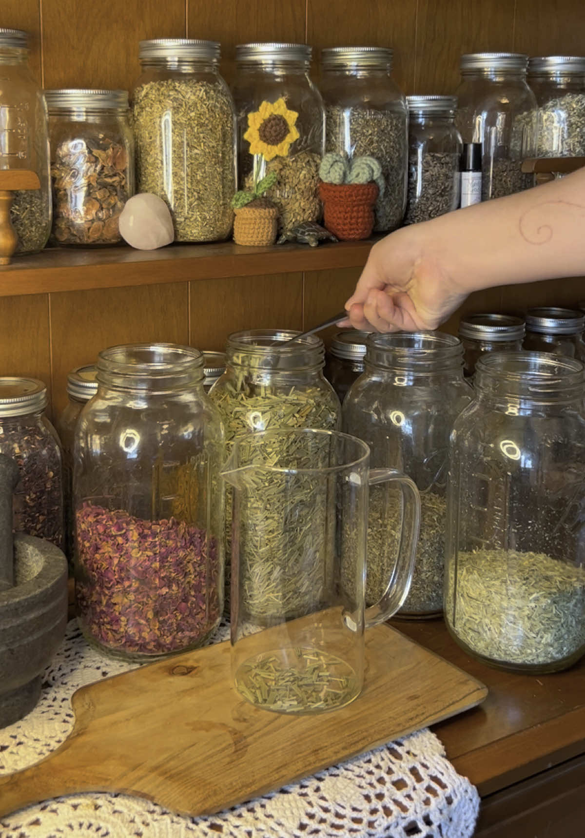 Let’s make tea for my massage clients!! #herbaltea #herbalremedies #tealovers #foryourpage #tealover #foryou #herbalmedicine #herbalism 