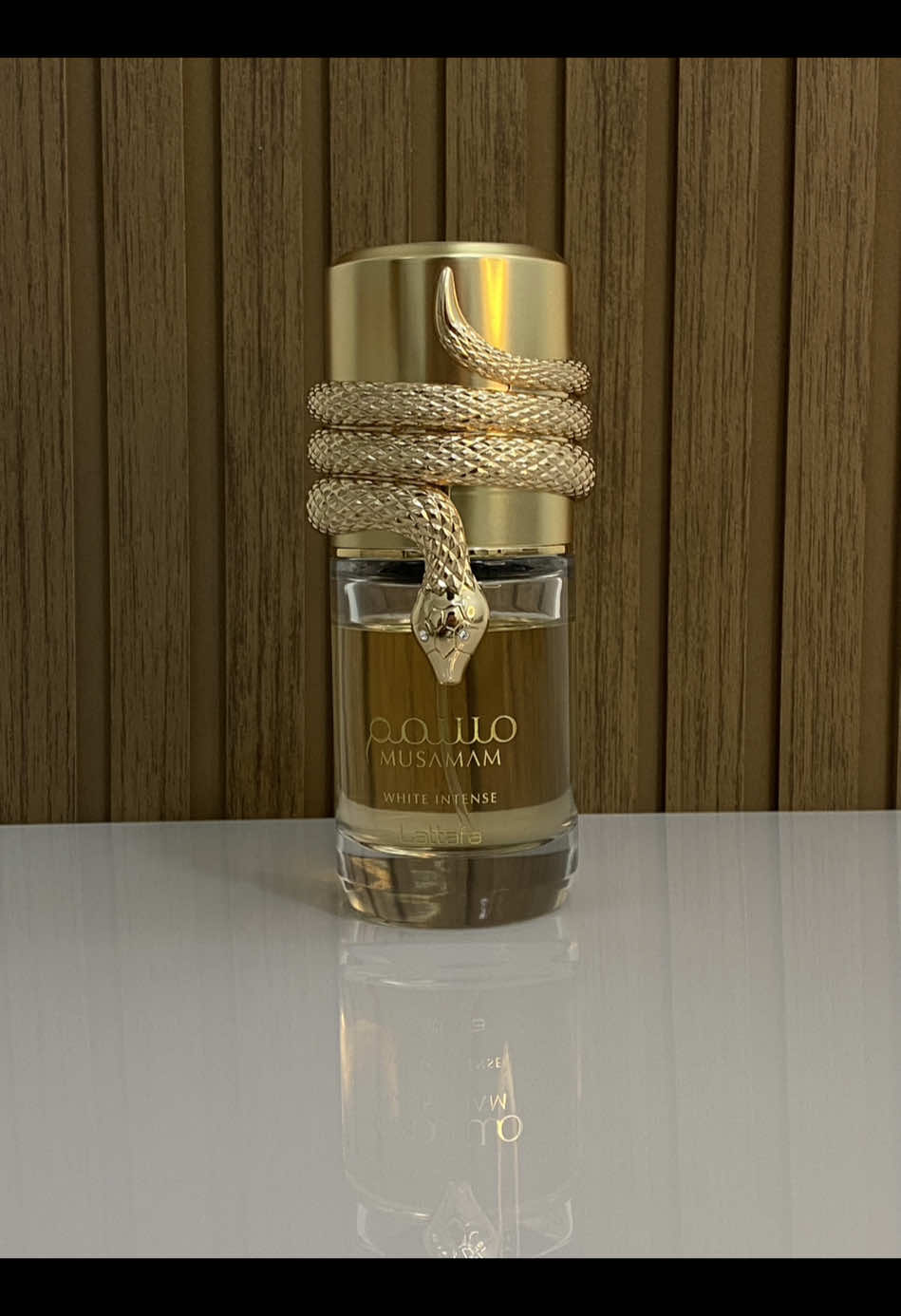 Musamam White Intense Musamam White Intense - 100ml ✨ Musamam White Intense – Lattafa ✨ Um perfume que traduz luxo, sofisticação e presença em cada borrifada. Com notas envolventes e marcantes, ele é perfeito para quem quer se destacar e deixar um rastro inesquecível. 🔥 Elegância que conquista olhares. Potência que marca memórias. ⸻ #MusamamWhiteIntense #Lattafa #PerfumeÁrabe #PerfumesImportados #PerfumesOriginais #PerfumeDeLuxo #PerfumePotente #PerfumeMarcante #PerfumariaFina #PerfumeDoDia #AmantesDePerfume #PerfumeArabian #PerfumeDeAltaQualidade #PerfumeChic #PerfumeUnissex