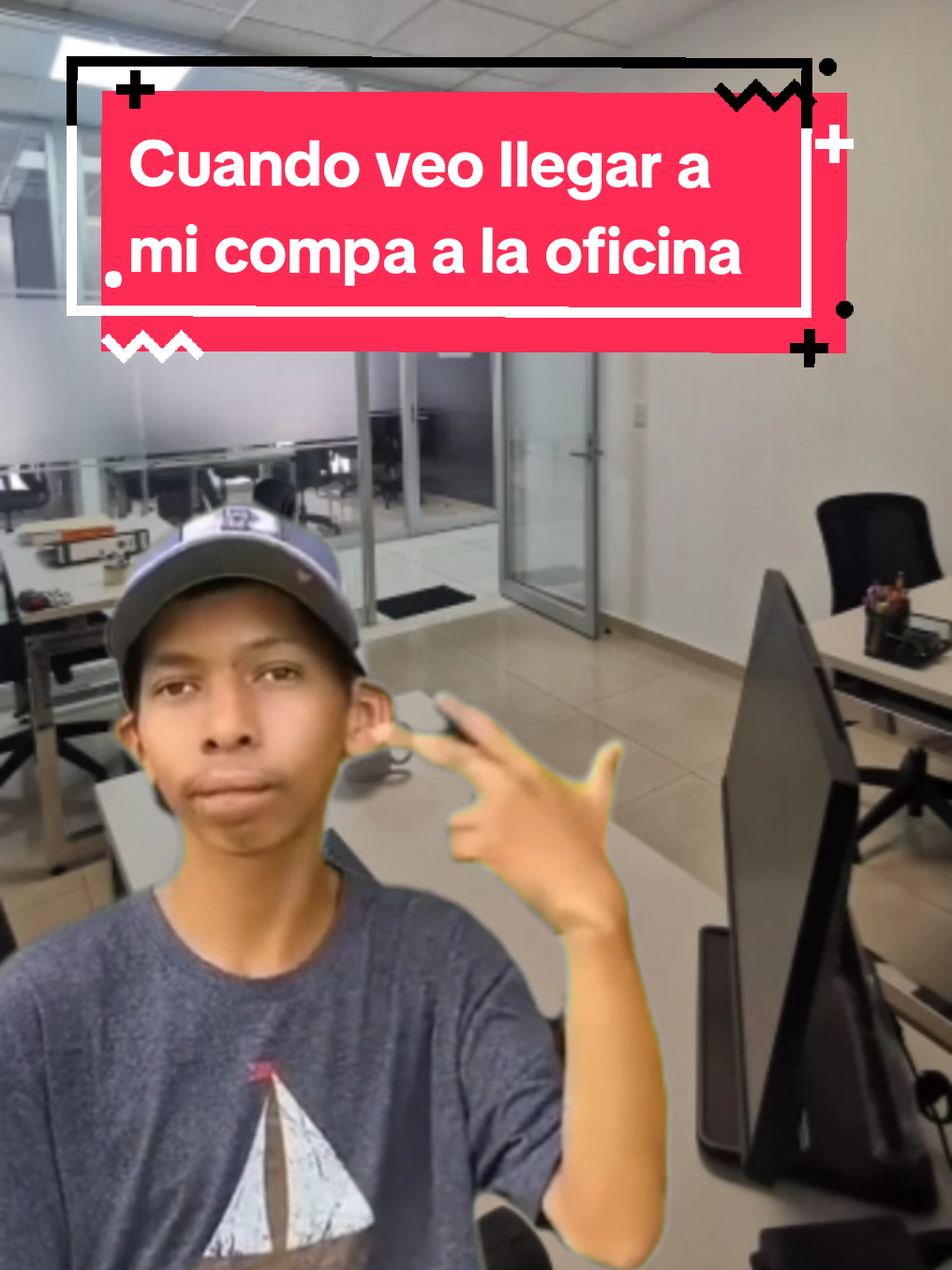 Llega mi compa el color cartón a la oficina y empieza a sonar así. 😎 #Oficina #Rapero #westside #Rap #Trabajo