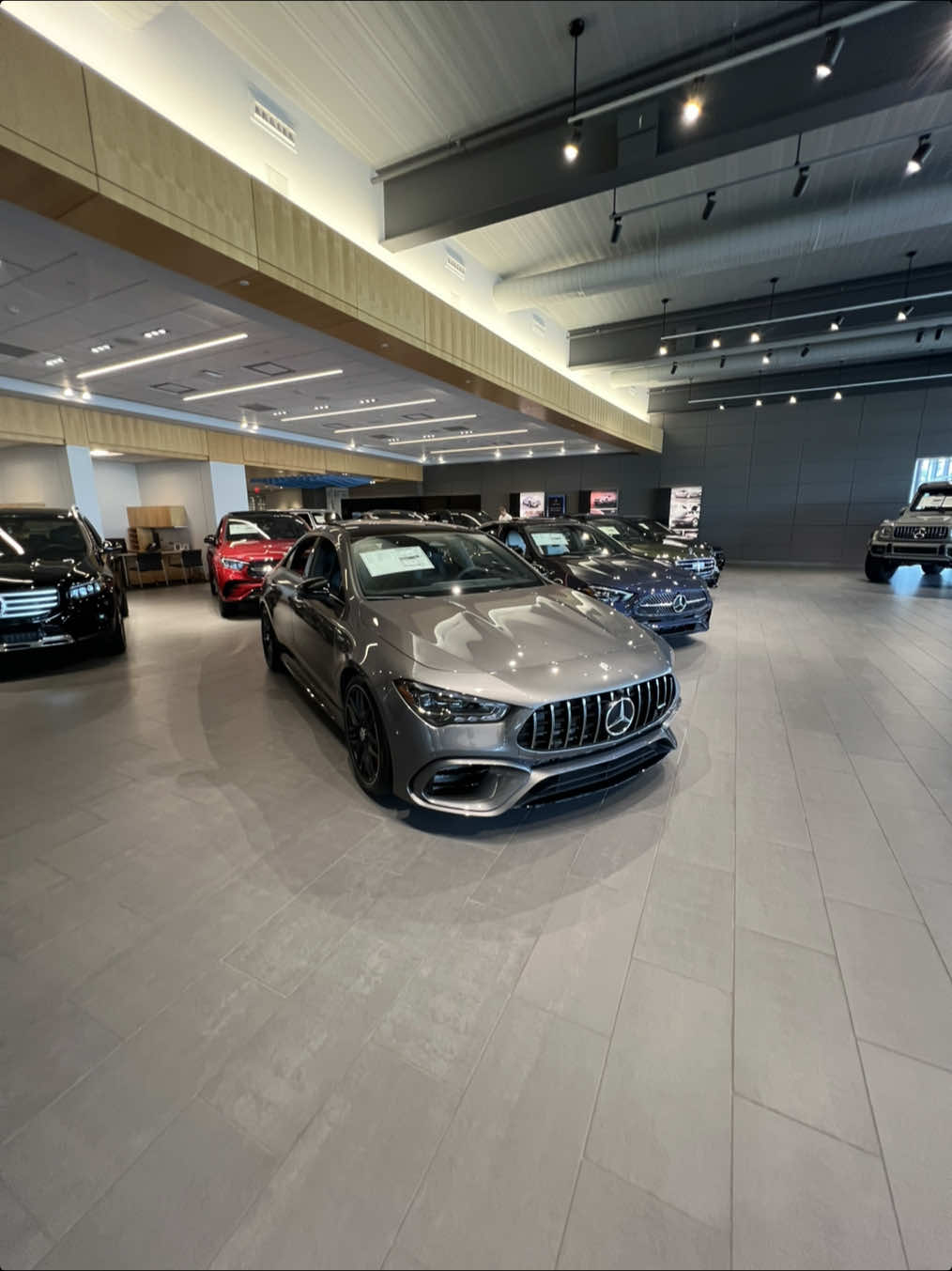 POV: working at Mercedes  Follow for more!!! #mercedes #cardealership #BenzLife #tiktokpov #mercedeslife 