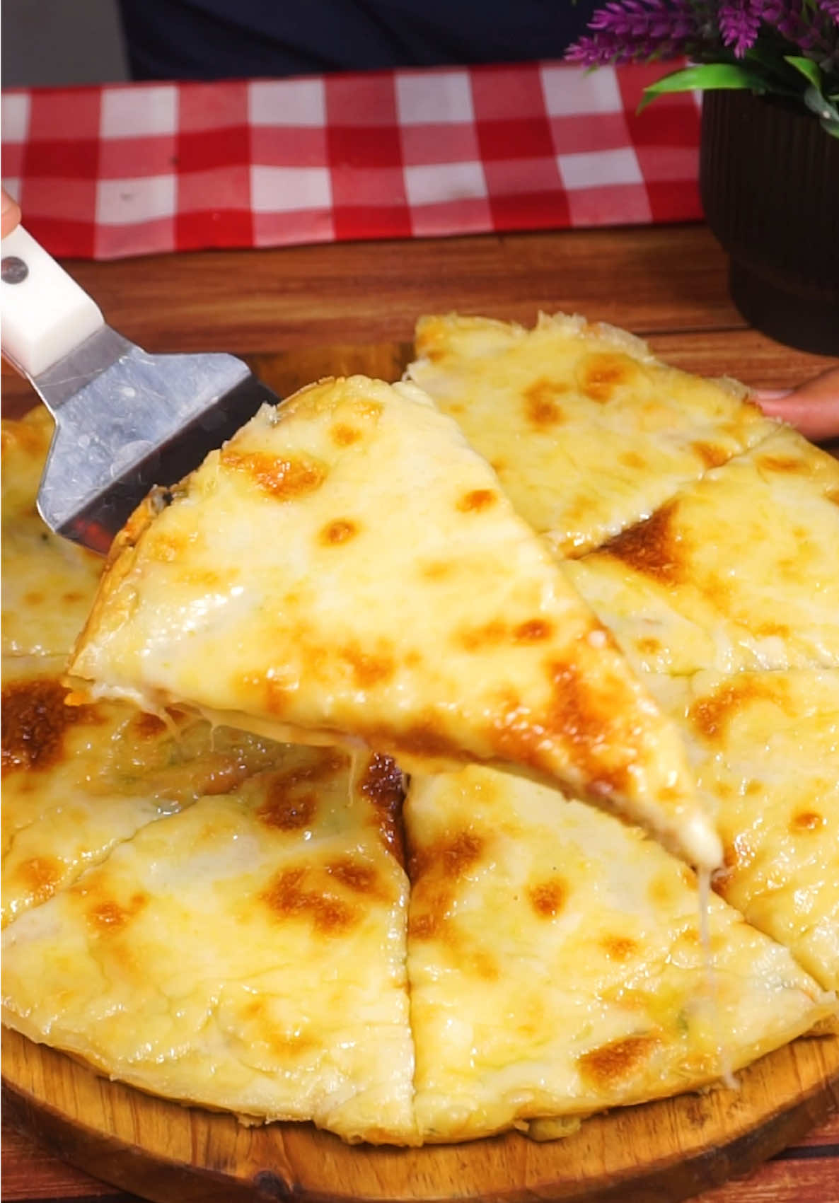 Más fácil que la pizza. ¡Solo agradezco 3 patatas! #Receta #recetasfáciles #cocinafácil #cocinacasera #cocinar #cocina #comidacasera                  