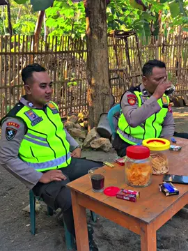 Selamat pagi nyeruput kopi ☕️#entokhias #entokjumbo #entokjumbo #entokrambon #entokrambon 