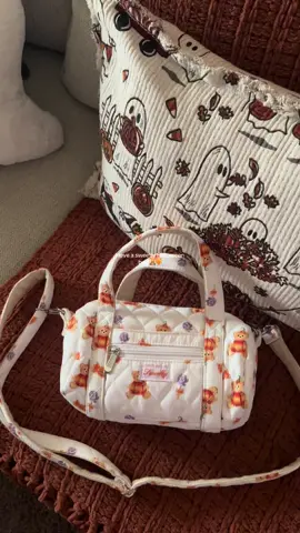 I love a sweetly x pumpkin bear bag 🧸🧡 @sweetly 🤍 #fypシ #foryoupage #pumpkin #halloween #fall #sweetly #asethic 