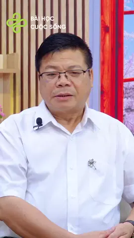 Ai cũng phải sống 1 mình 