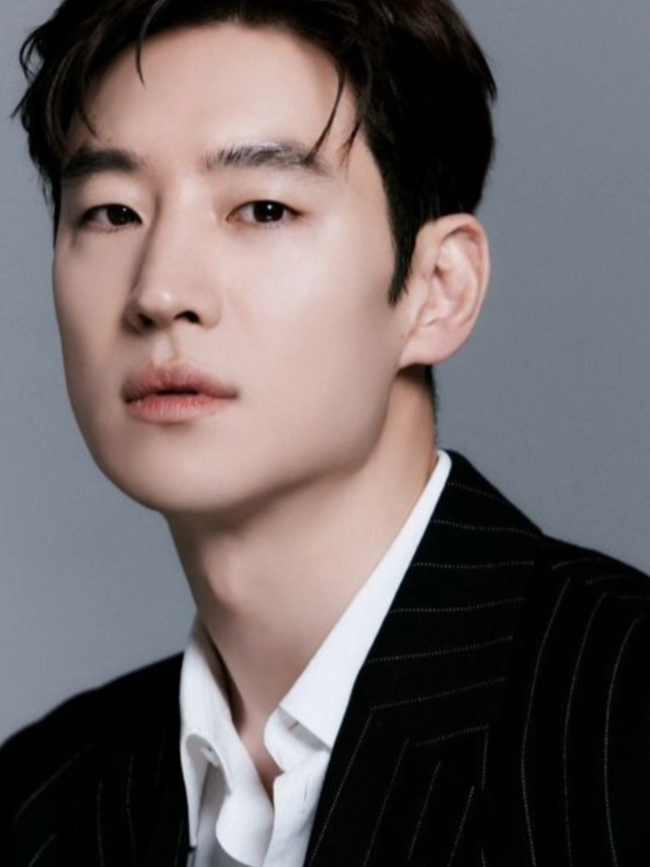 Asupan 40+++ 😍🥰🔥 #leejehoon #taxidriver #aktorkorea #fyp 