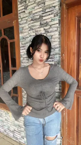 😠