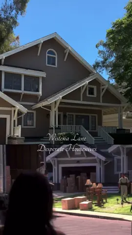 Wisteria Lane —  Desperate Housewives 💃🏼👠🧇🥗🍕🥮🍿  #wisterialane #desperatehousewives #відчайдушнідомогосподарки #отчаянныедомохозяйки 