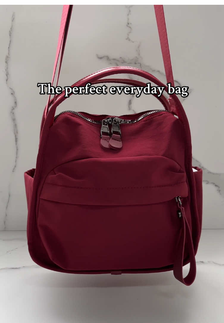 Pretty prettiest bag I’ve ever laid eyes on👜✨ #bag #newbag #dailybag #fashion #fyp #foryou #whatsinmybag #hotsale #musthaves #everydaybag #packmybag #tiktokbacktoschool #spotlightfinds #deaslforyoudays #tiktokshop #tiktokshoprestock #tiktokshopblackfriday #tiktokshopfinds 