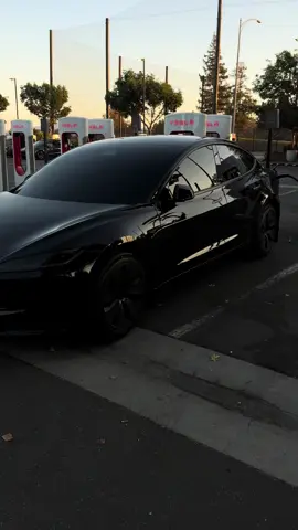 🥷  #teslamodel3 #viral #tesla #jet2holidays 