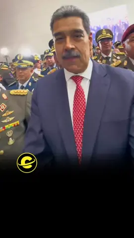 Nicolás Maduro mobilizou militares após os EUA dobrarem para US$ 50 milhões a recompensa por sua captura, acusando-o de chefiar rede de narcotráfico ligada a grandes cartéis. O general Vladimir Padrino declarou 