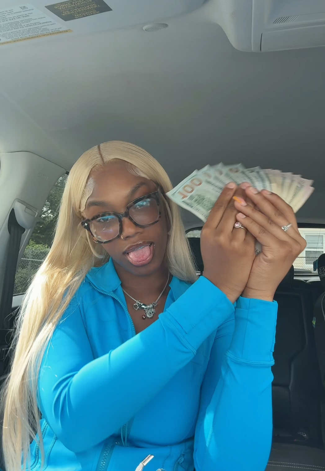 ms keep her hair done got her hair done AGAIN!! #trendy #wiginfluencer 