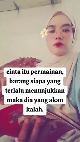 Jangan pernah jadi pelangi untuk seseorang yang buta warna. Karena seindah apa pun kamu hadir, dengan segala warna yang kamu bawa—ketulusan, harapan, dan cinta—dia tak akan pernah benar-benar melihatmu. Kamu hanya akan terus berusaha terlihat indah di matanya, sementara dia tak pernah tahu betapa kamu telah berjuang keras untuk tetap bersinar. Pada akhirnya, kamu lelah jadi segalanya untuk seseorang yang tak pernah bisa menghargai kehadiranmu.  #fypシ゚viral  #sadstory 