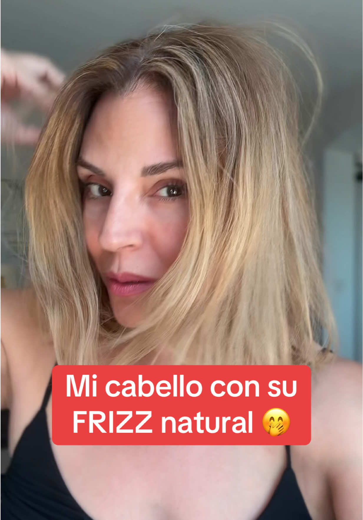 Probando OneMinute Transformation de @Color Wow Hair que dice suavizar y bajar el frizz en un minuto. Les digo cómo se aplica 🤗 #oneminutetransformation #haircream #frizz #reducefrizz #menosfrizz #frizzyhairtips #TikTokShopCreatorPicks #TikTokshopbacktoschool #tiktokshopfinds #tiktokshopaffiliate #spotlightfinds 