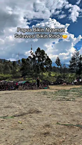 Papua Bikin nyaman Tetapi Sulawesi Bikin Rindu😇 #CapCut #fypage #fyppppppppppppppppppppppp #fypシ゚ #satgaspapua #puncakilagapapua #fypシ゚viral🖤tiktok #prajurittni #tentaranasionalindonesia #tentara 