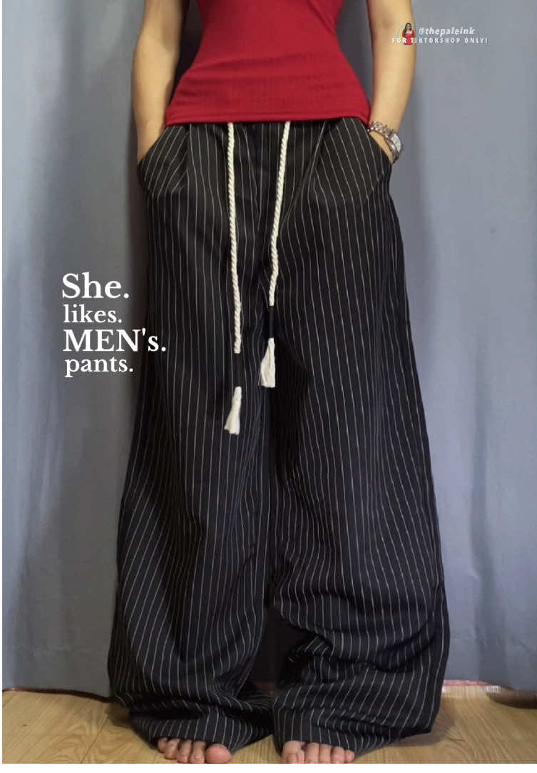she’s obsessed with the bagginess🙌🏻 #baggypants #stripedpants #menspants 