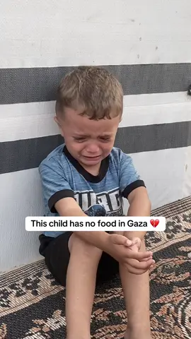 This child has no food in Gaza 💔#freepalestine #gazaunderattack❤️🇵🇸 #المجاعة_مستمرة #palestine #حمادة_الشواف 