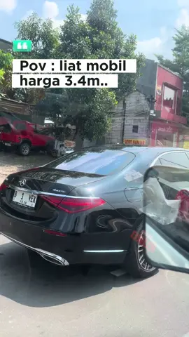 Ketika 2 lelaki melihat mobil mewah😂